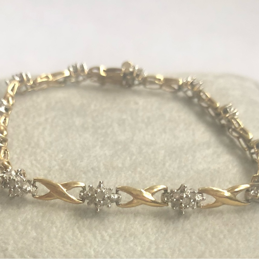 10kt Yellow Gold .50 Ct. t.w. Diamond Flower Design Bracelet